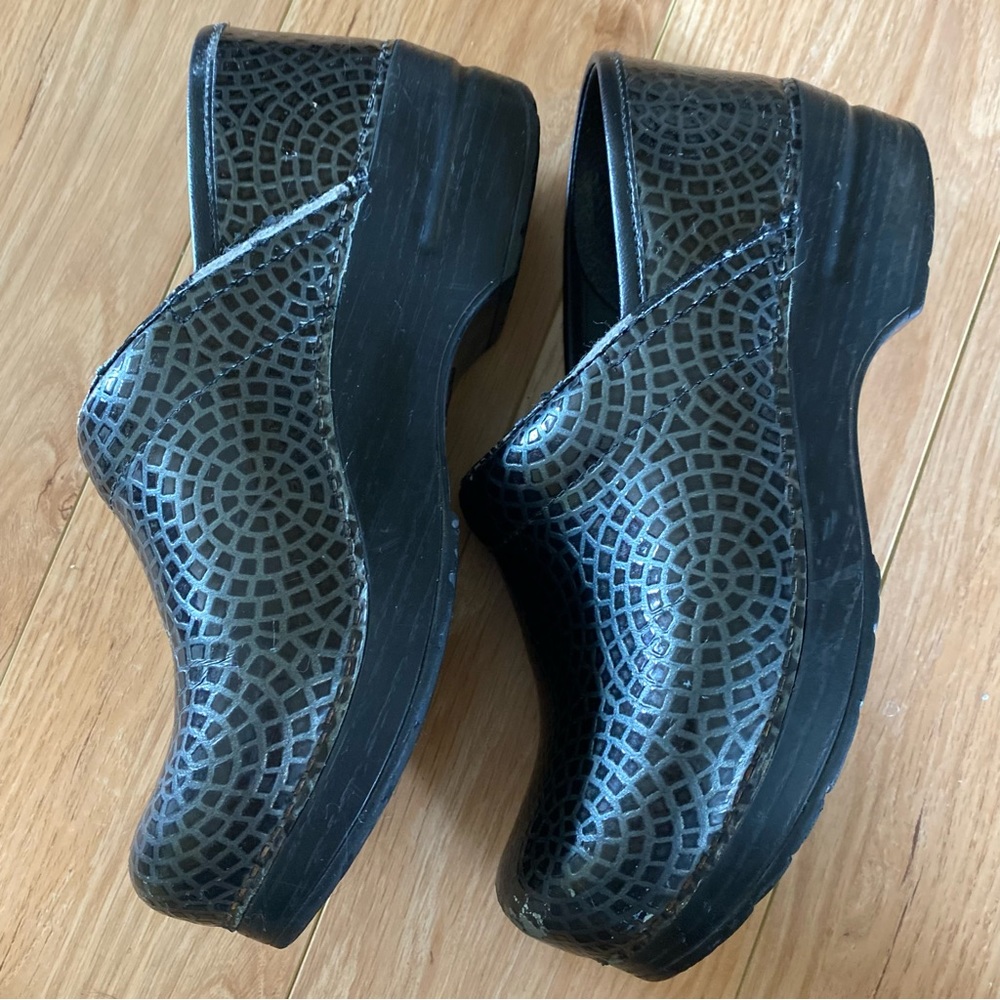 Dansko Clogs - Picture 9 of 10